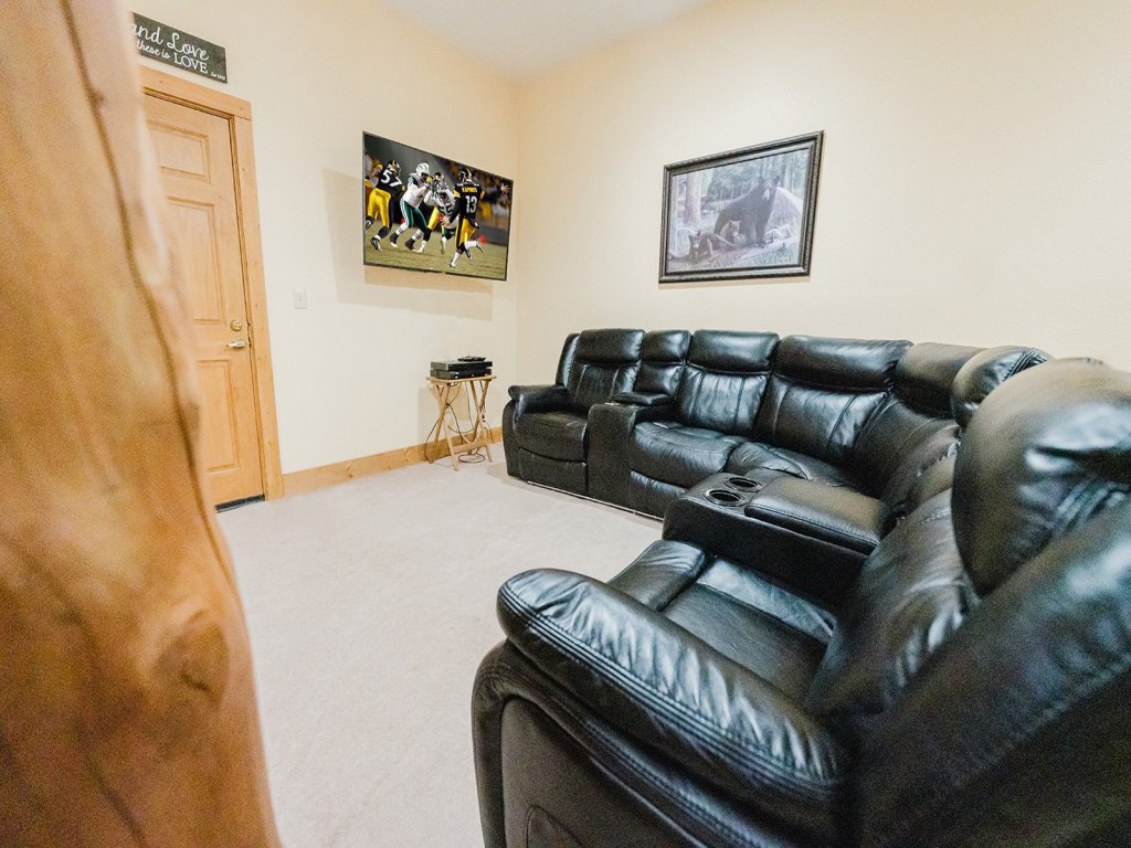 Absolute Bearadise Vacation Rental in Sevierville - RedAwning