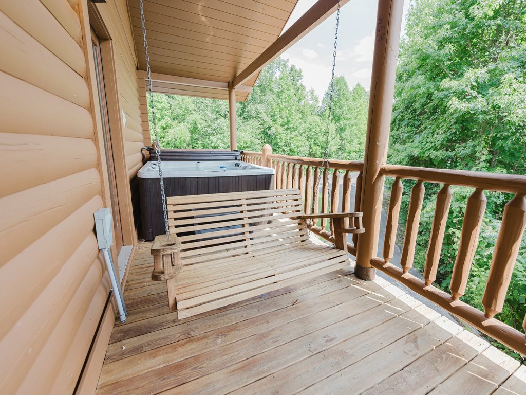 Absolute Bearadise Vacation Rental in Sevierville - RedAwning