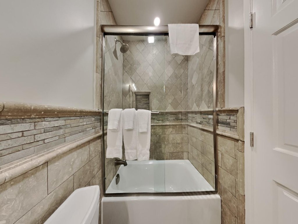 Deluxe Condo Just Steps to Mammoth Mountain - Close to Ski Slopes and Free Village Gondola! (Unit 511 at 1849 Condos) Vacation Rental in Mammoth Lakes - RedAwning
