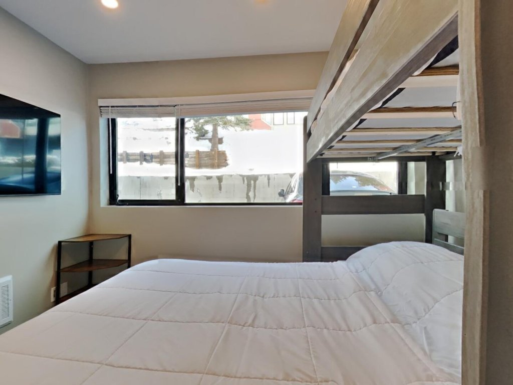 Deluxe Condo Just Steps to Mammoth Mountain - Close to Ski Slopes and Free Village Gondola! (Unit 511 at 1849 Condos) Vacation Rental in Mammoth Lakes - RedAwning