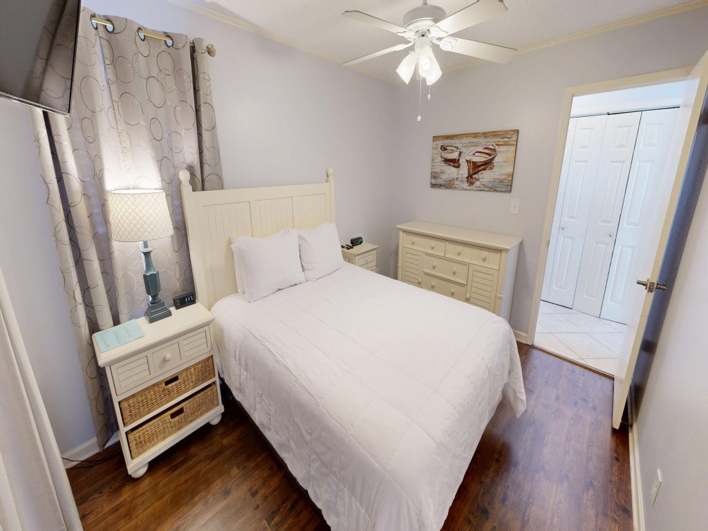 SPC 2013 is a Pet Friendly Upstairs 1 BR  with Seasonal Beach Setup Vacation Rental in Destin - RedAwning