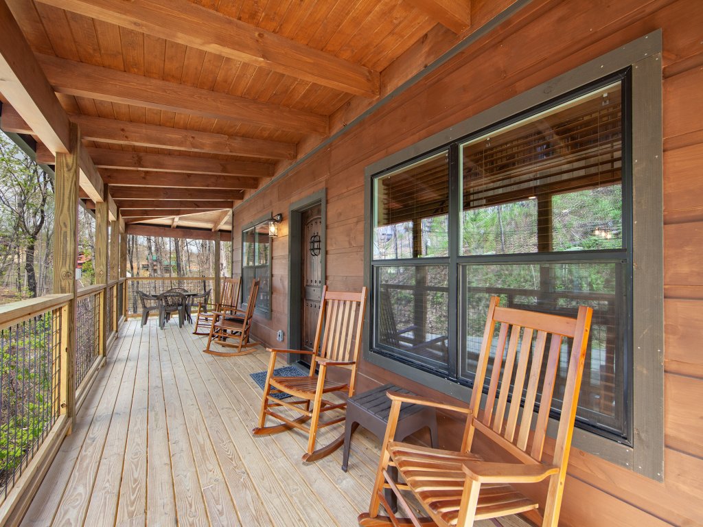 Creekside Manor Too Vacation Rental in Gatlinburg - RedAwning