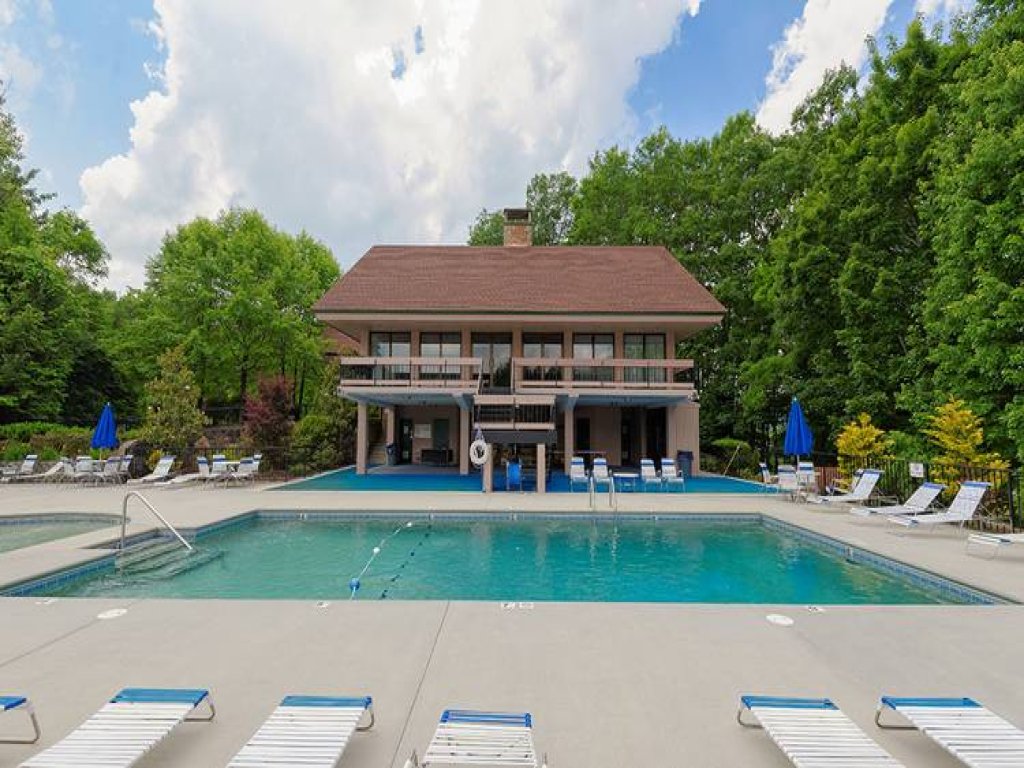 Creekside Manor Too Vacation Rental in Gatlinburg - RedAwning
