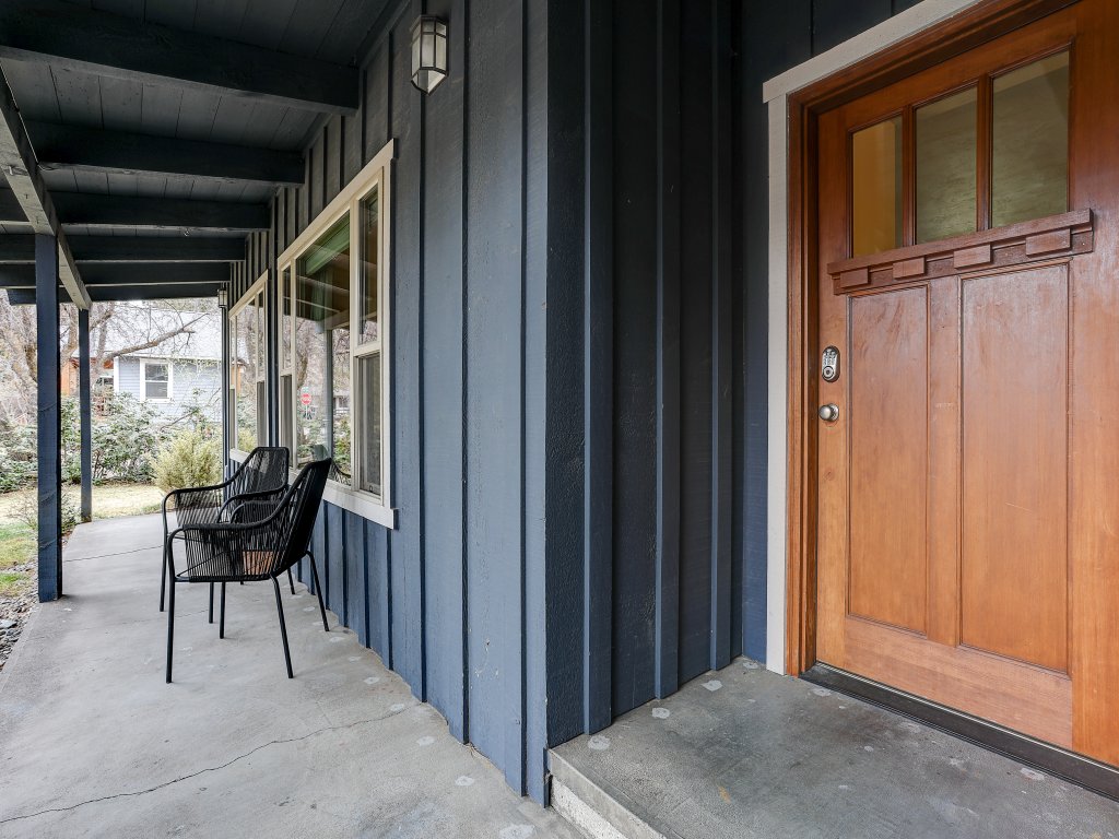 The Bend House Vacation Rental in Bend - RedAwning
