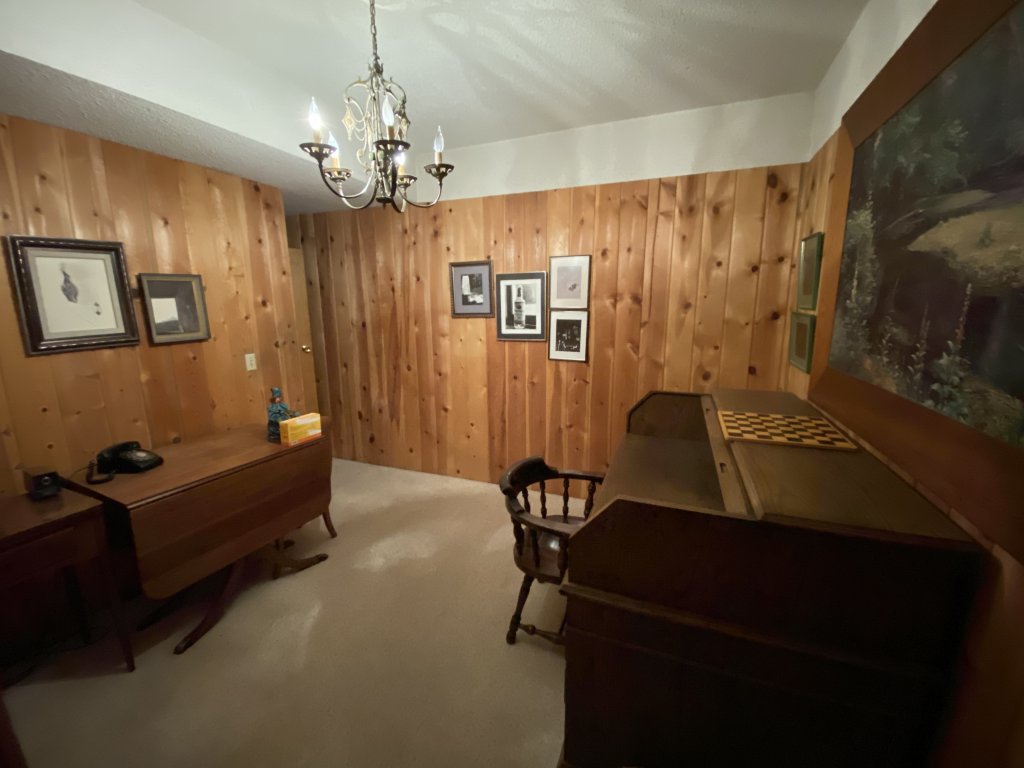 Hollinshead Haven Home with BBQ & Free Wifi - 30 days min Vacation Rental in Bend - RedAwning