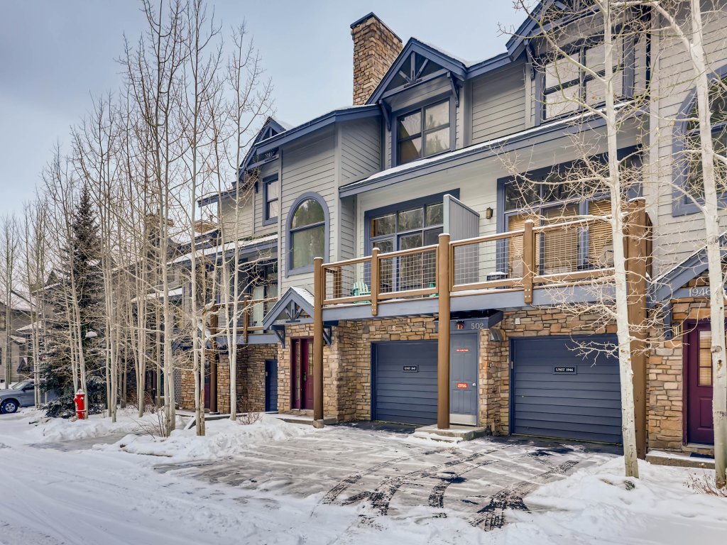 Premiere 2Br Townhome - Shuttle to Slopes. Kids Ski Free! Vacation Rental in Keystone - RedAwning