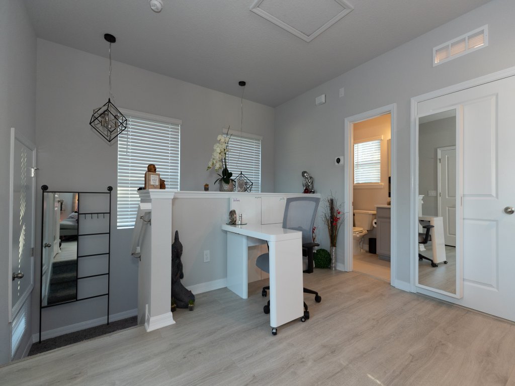 Pet Friendly Modern Zen Studio Retreat with Hot Tub Vacation Rental in Orlando - RedAwning