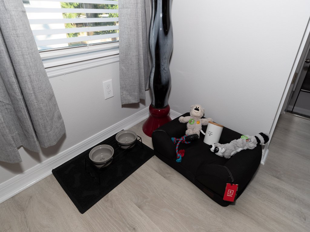 Pet Friendly Modern Zen Studio Retreat with Hot Tub Vacation Rental in Orlando - RedAwning