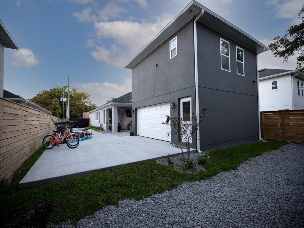 Pet Friendly Modern Zen Studio Retreat with Hot Tub Vacation Rental in Orlando - RedAwning