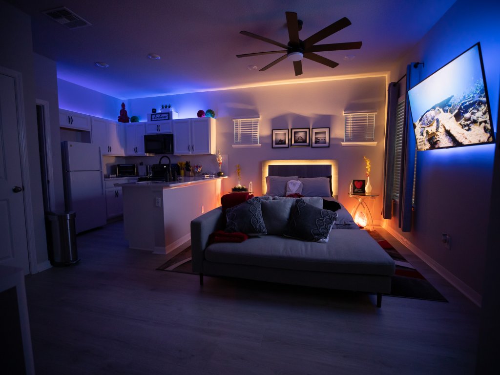 Pet Friendly Modern Zen Studio Retreat with Hot Tub Vacation Rental in Orlando - RedAwning