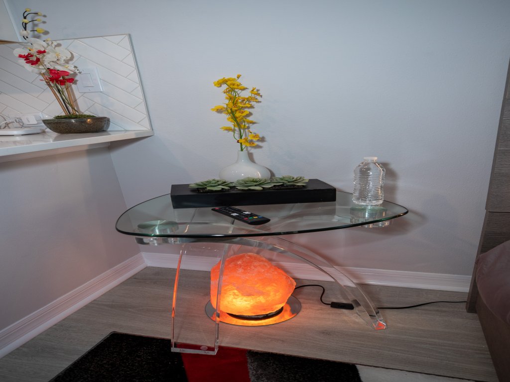 Pet Friendly Modern Zen Studio Retreat with Hot Tub Vacation Rental in Orlando - RedAwning