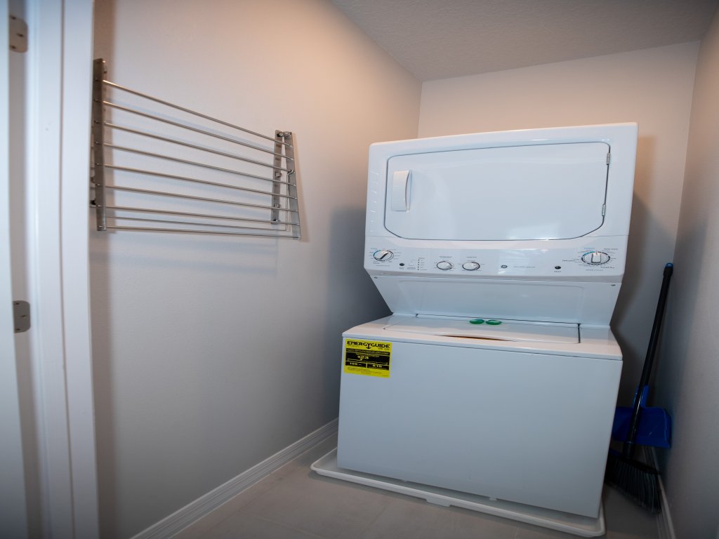 Pet Friendly Modern Zen Studio Retreat with Hot Tub Vacation Rental in Orlando - RedAwning