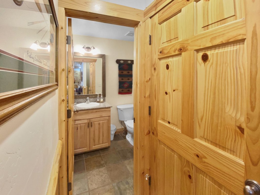 6A Timberwolf lodge cabin vibe cozy stay with hot tub Vacation Rental in Park City - RedAwning