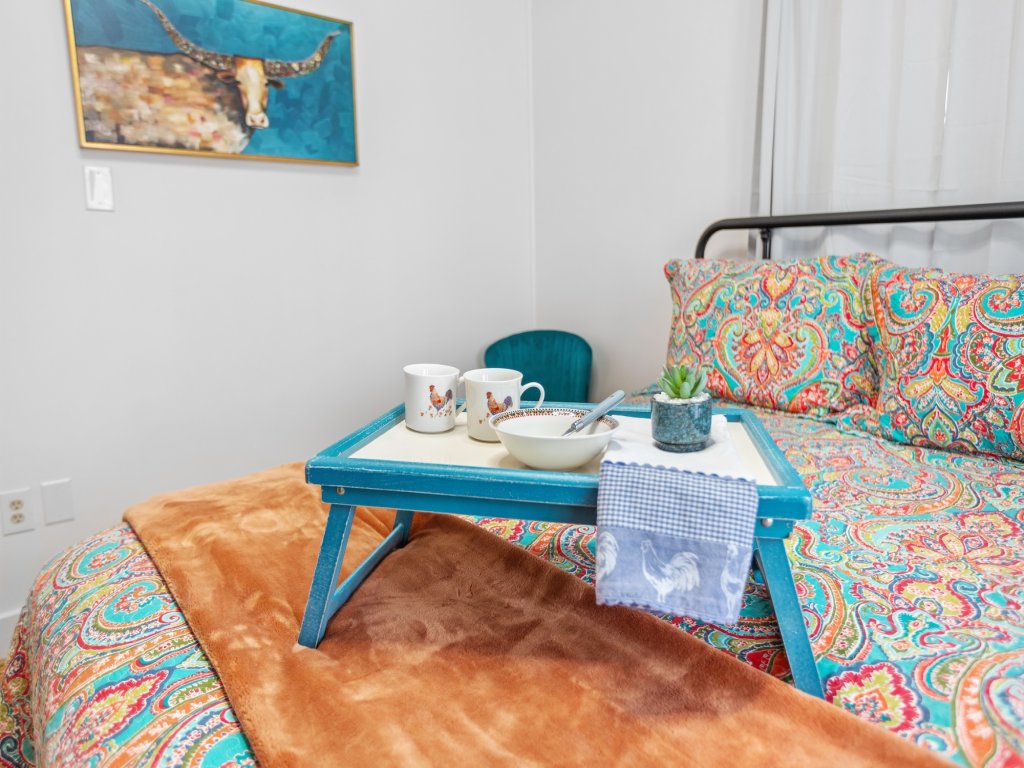 Deanies Cottage Vacation Rental in Fredericksburg - RedAwning