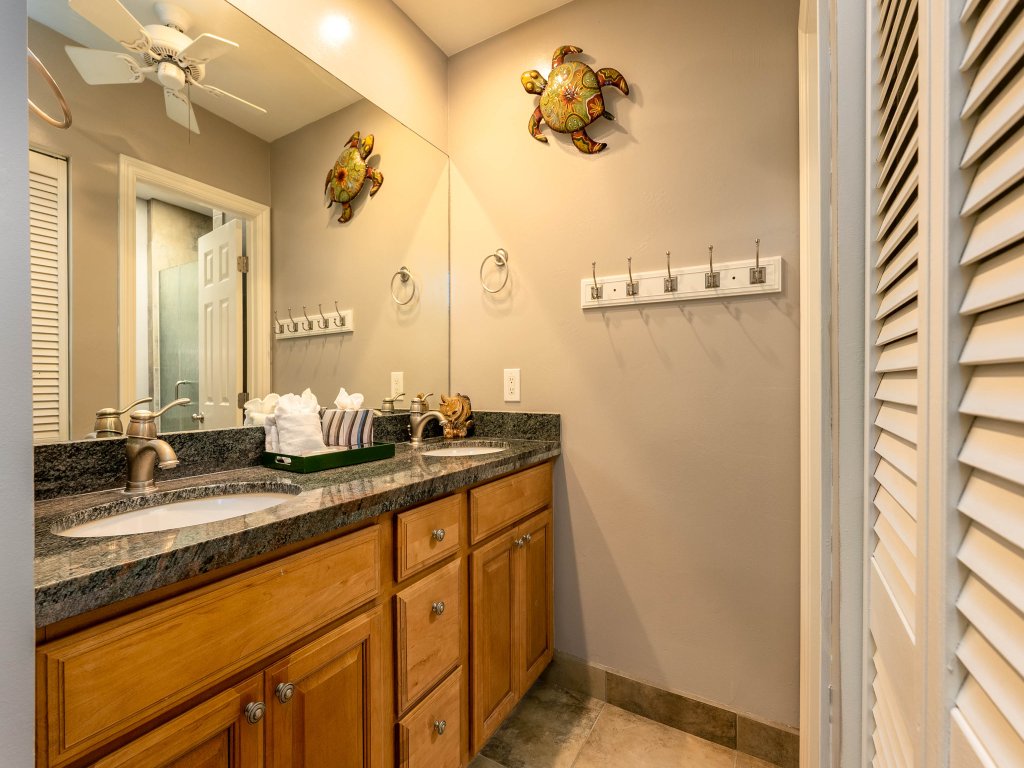 Kahana Sunset C7 2 Bedroom Condo Vacation Rental in Lahaina - RedAwning