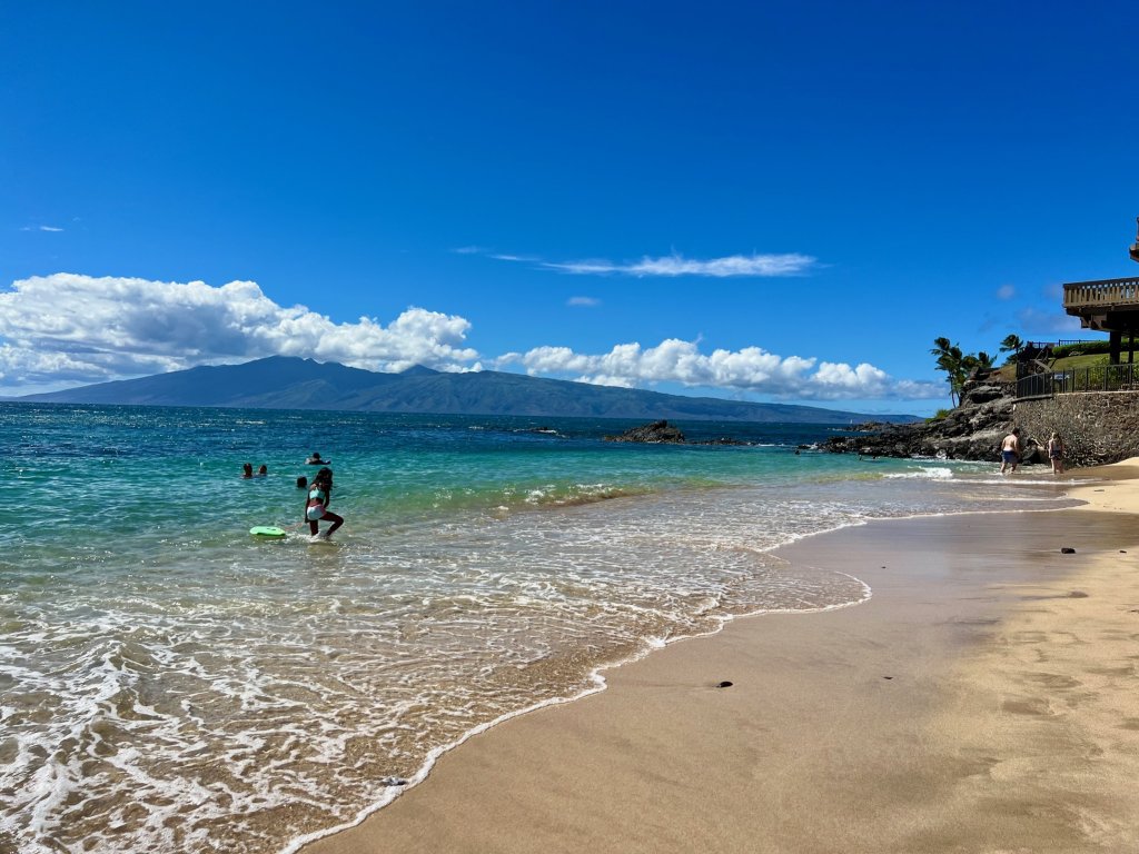 Kahana Sunset C7 2 Bedroom Condo Vacation Rental in Lahaina - RedAwning