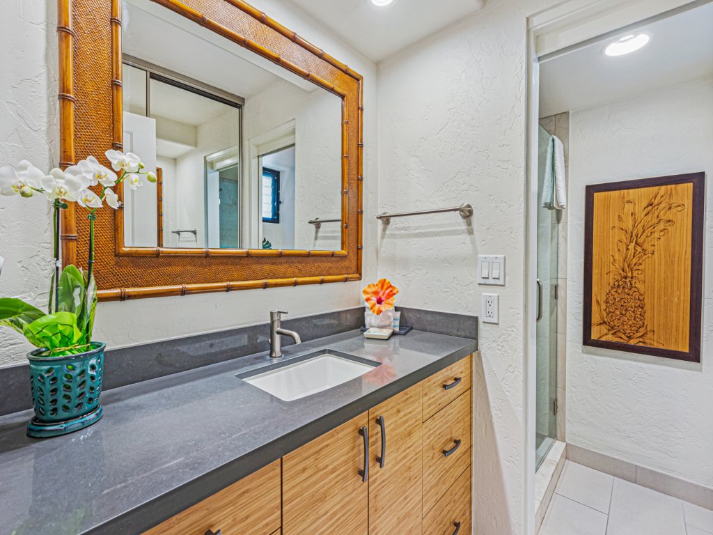 Papakea C207 Studio Condo Vacation Rental in Lahaina - RedAwning