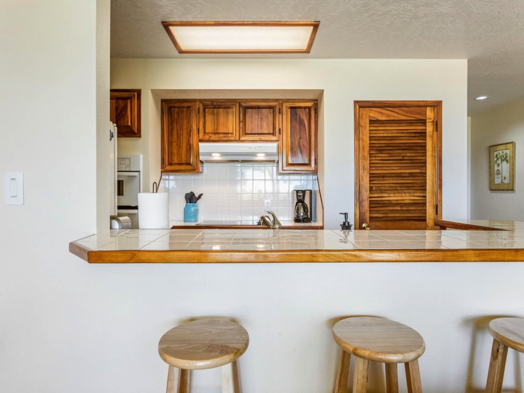 Kahalu'u Bay Villas #103 Vacation Rental in Kailua Kona - RedAwning
