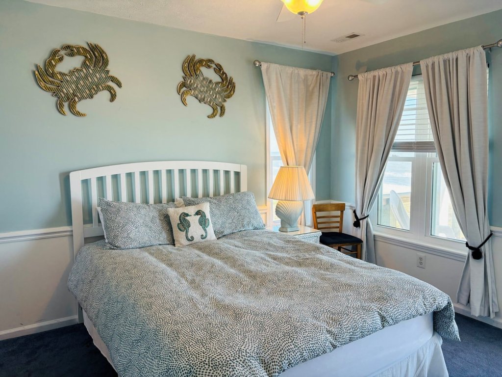 Nothin but Nett / 951 Ocean Blvd West Vacation Rental in Holden Beach - RedAwning