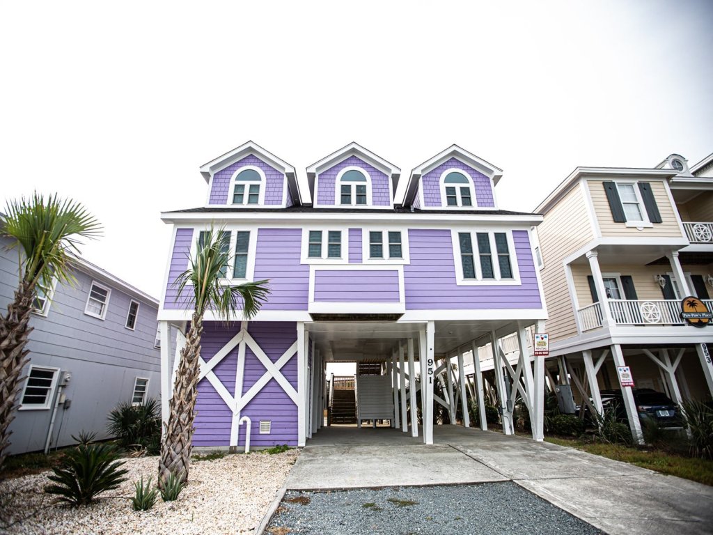 Nothin but Nett / 951 Ocean Blvd West Vacation Rental in Holden Beach - RedAwning