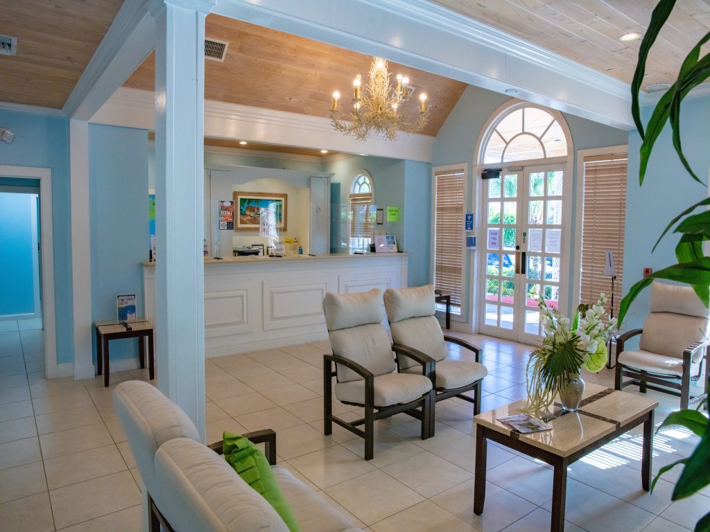Deluxe Sun View Villa Located on World Famous Paradise Island Vacation Rental - RedAwning