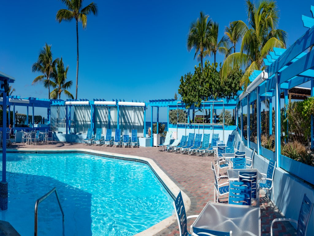 Paradise Island Beach Club Deluxe Ocean View Villa Vacation Rental - RedAwning