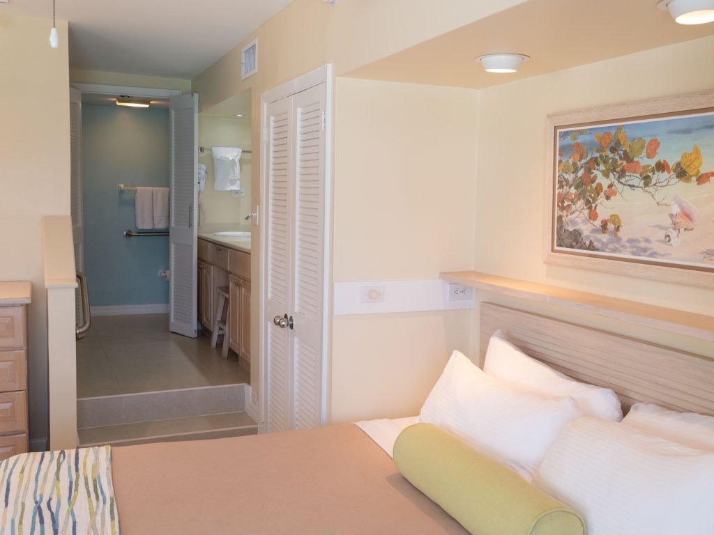 Beach Front resort  near Atlantis Vacation Rental - RedAwning