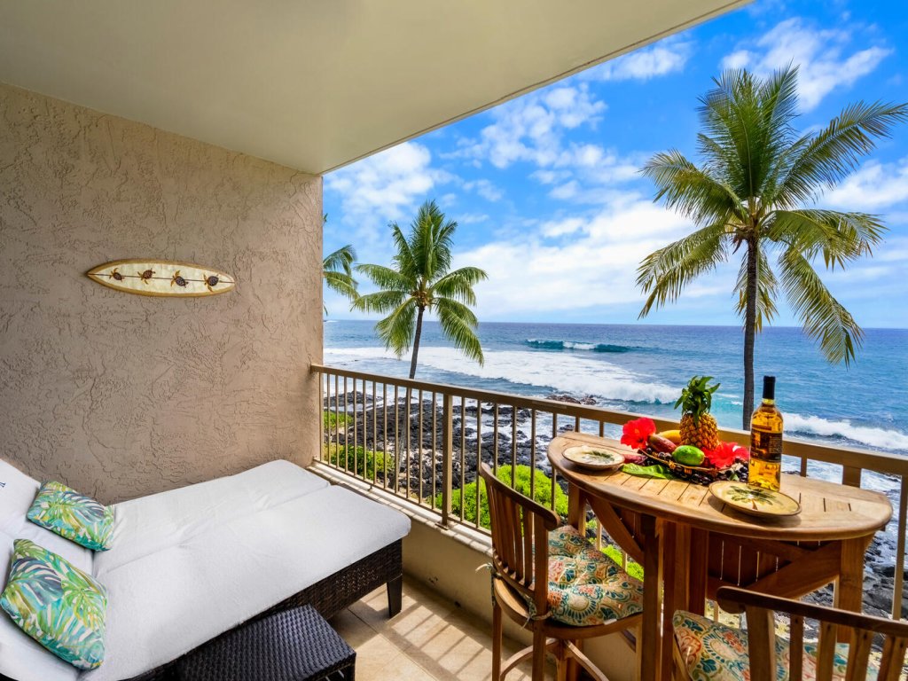 Kona Reef#D26 Vacation Rental in Kailua Kona - RedAwning