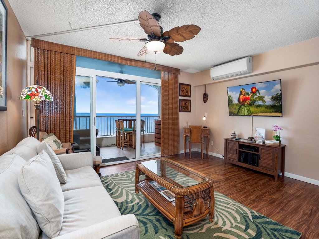 Kona Reef#D26 Vacation Rental in Kailua Kona - RedAwning