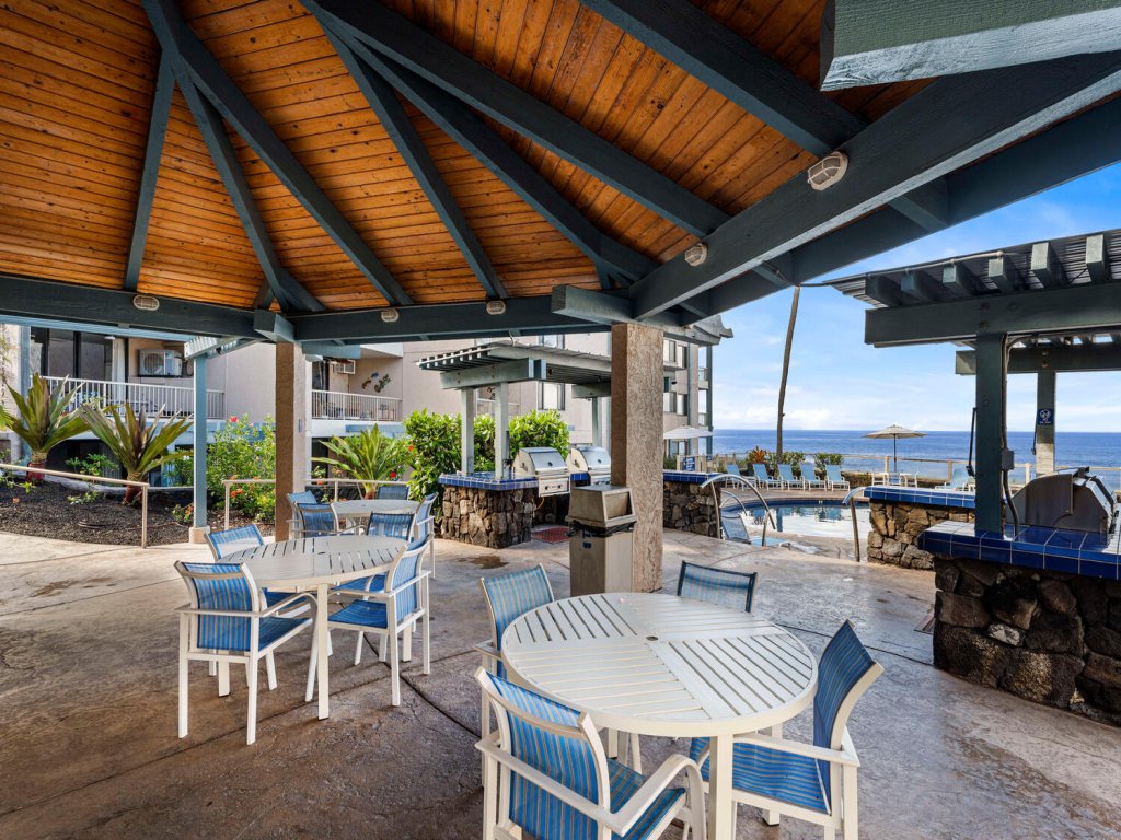 Kona Reef#D26 Vacation Rental in Kailua Kona - RedAwning