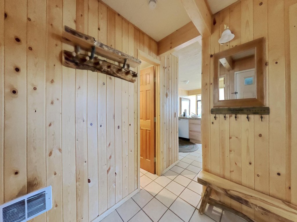 Deluxe Slopeside Condo Just Steps to Mammoth Mountain with 3 Spas, Pool and Sauna and Free WiFi and Parking - Unit 531 at 1849 Condos Vacation Rental in Mammoth Lakes - RedAwning