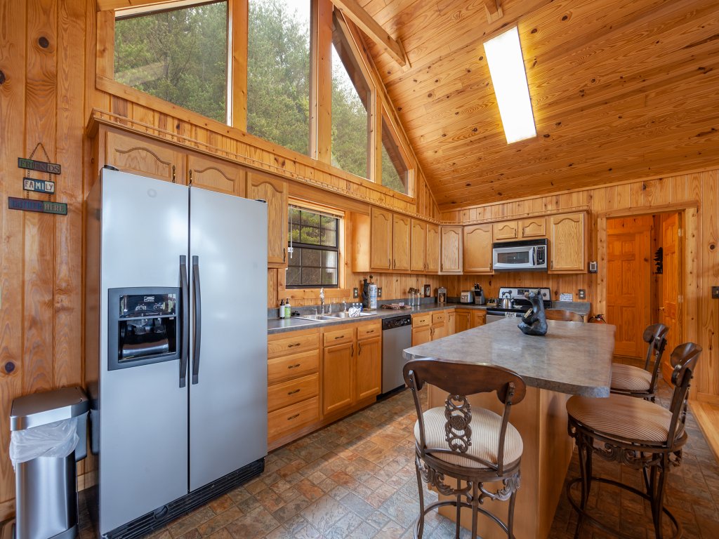 BareFoot Cabin Vacation Rental in Sevierville - RedAwning