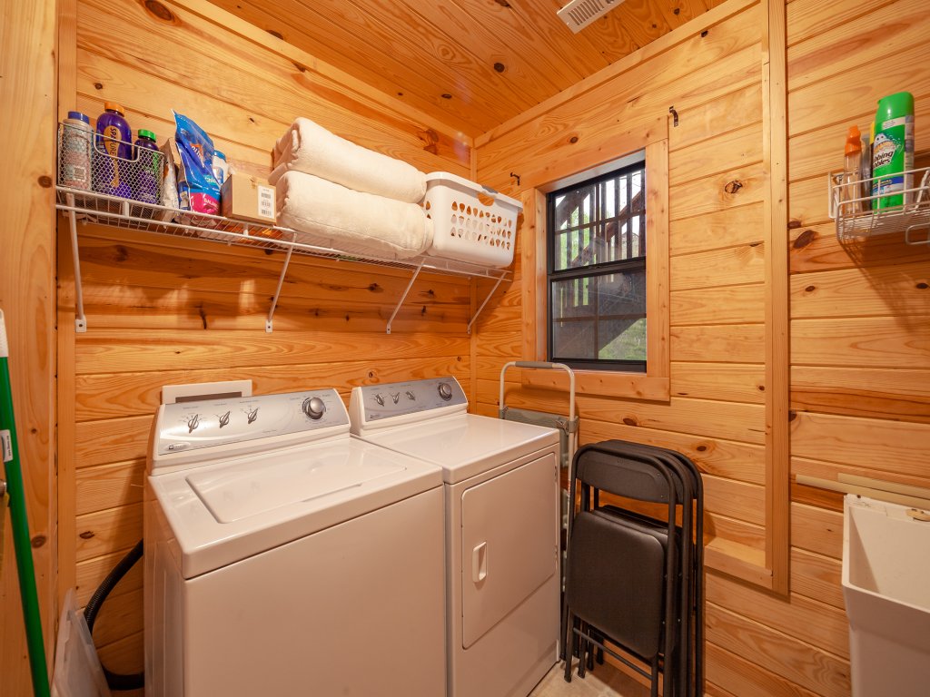 BareFoot Cabin Vacation Rental in Sevierville - RedAwning