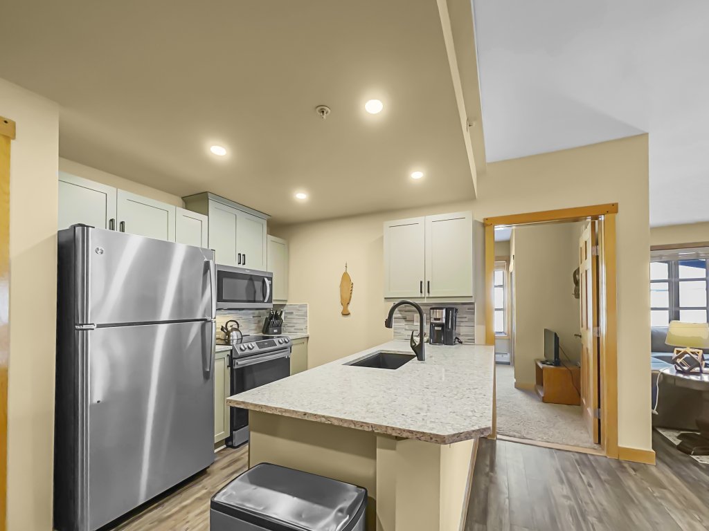 Luxury Remodeled Passage Point Condo - Short Walk to Lifts - Incredible View - PP403 Vacation Rental in Copper Mountain - RedAwning