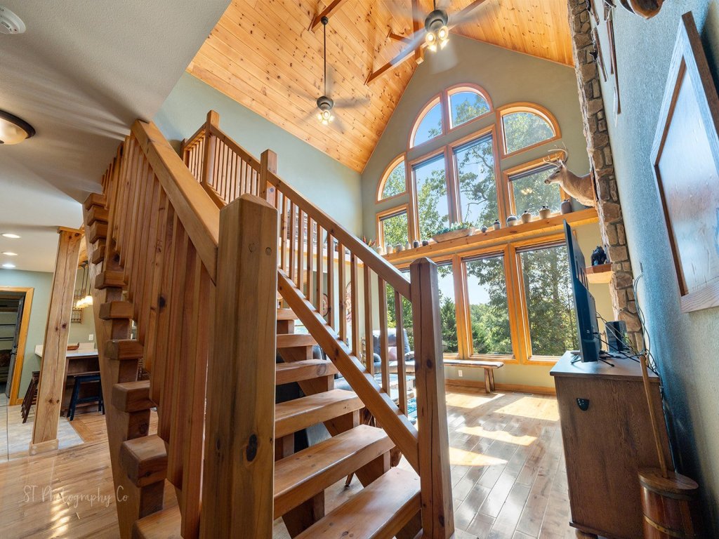 Kim's Cove Motorcycle-Friendly Cabin features Game Room Vacation Rental in Sevierville - RedAwning