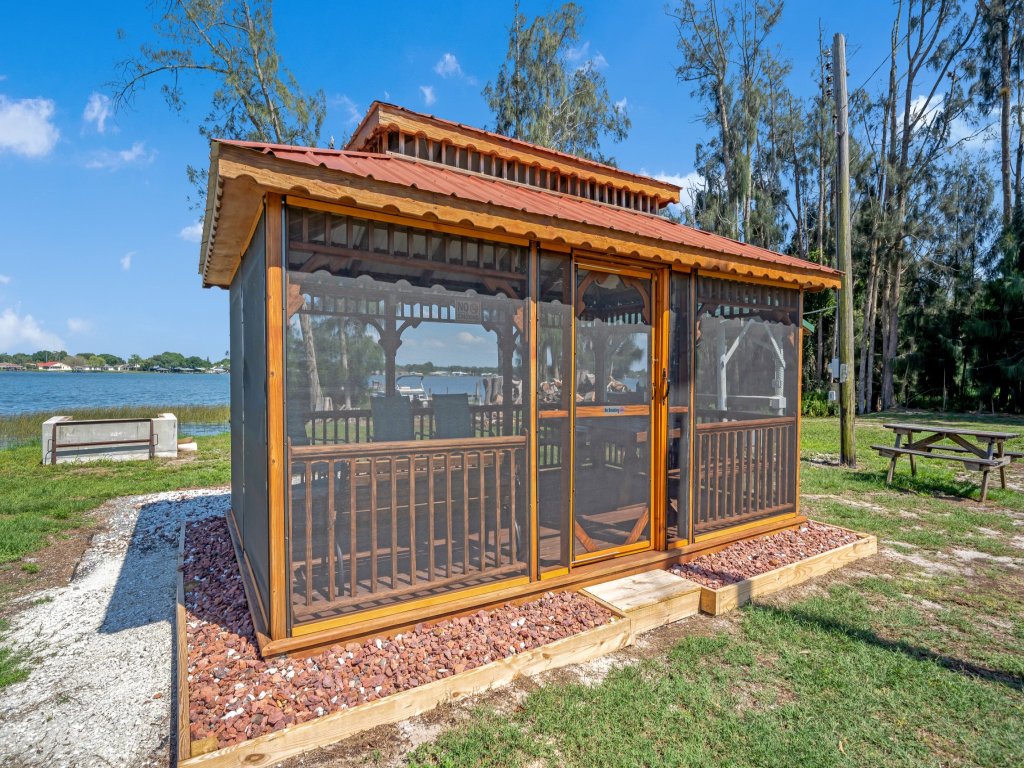 Lake Placid Home Boat Parking and Clubhouse Access Vacation Rental in Florida - RedAwning