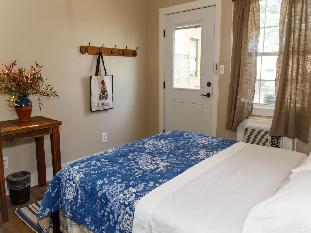 Langridge Lodge Vacation Rental in Alpine - RedAwning