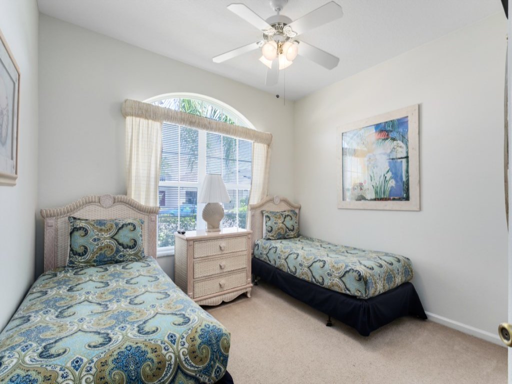 Four Bedroom/3 Bath South Facing Pool/Spa Villa Vacation Rental in Kissimmee - RedAwning