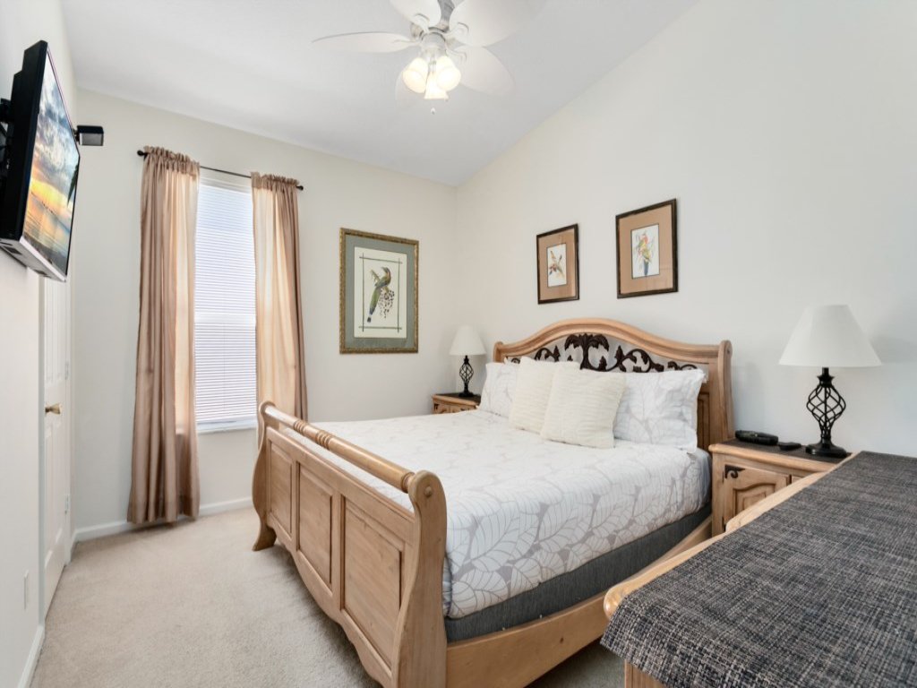 Four Bedroom/3 Bath South Facing Pool/Spa Villa Vacation Rental in Kissimmee - RedAwning