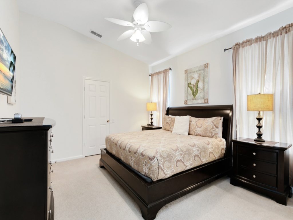 Four Bedroom/3 Bath South Facing Pool/Spa Villa Vacation Rental in Kissimmee - RedAwning