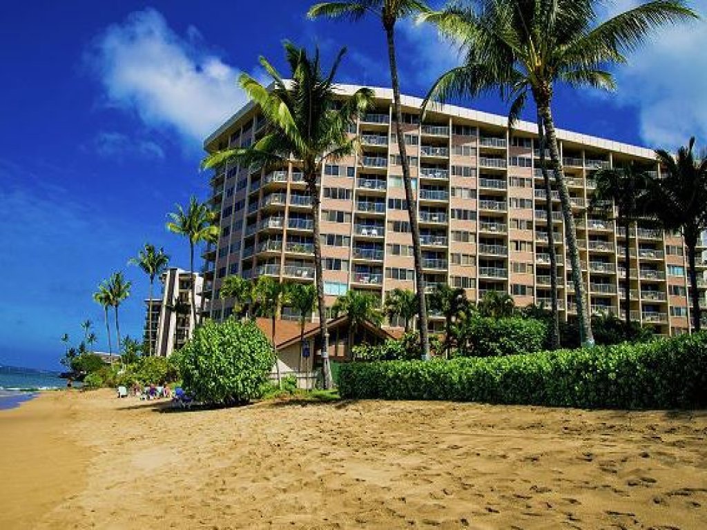 Royal Kahana 309 1 Bedroom Condo Vacation Rental in Lahaina - RedAwning