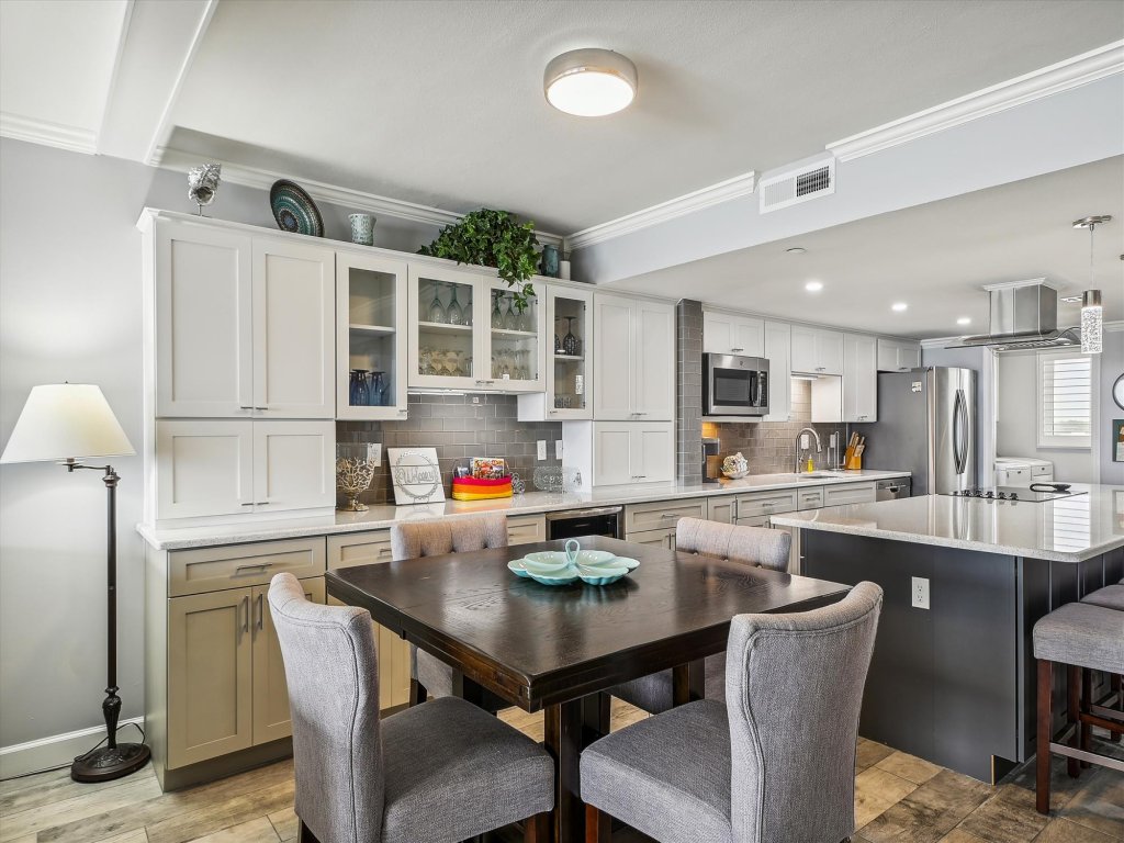 Surf Dweller 610 is a Stunning Gulf Front 2 BR - sleep 6 Vacation Rental in Fort Walton Beach - RedAwning