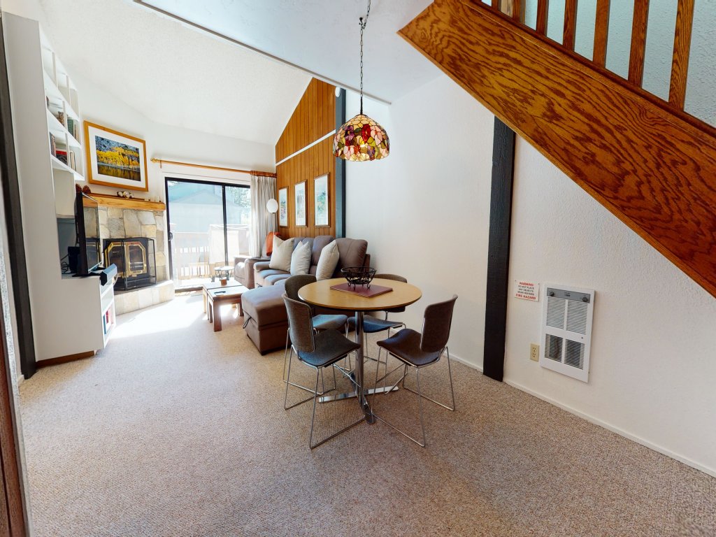 Summit 293 Bright, Spacious with Under Ground Parking, Walk to Eagle Lodge Vacation Rental in Mammoth Lakes - RedAwning