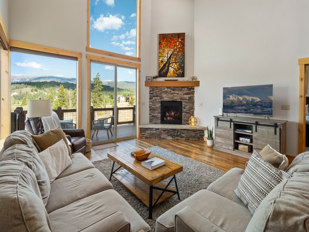 Mountain Willow at Grand Park Vacation Rental in Fraser - RedAwning