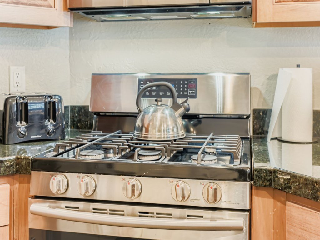 Deer Valley Condo 11B Hot Tub AC Prime Spot Vacation Rental in Park City - RedAwning