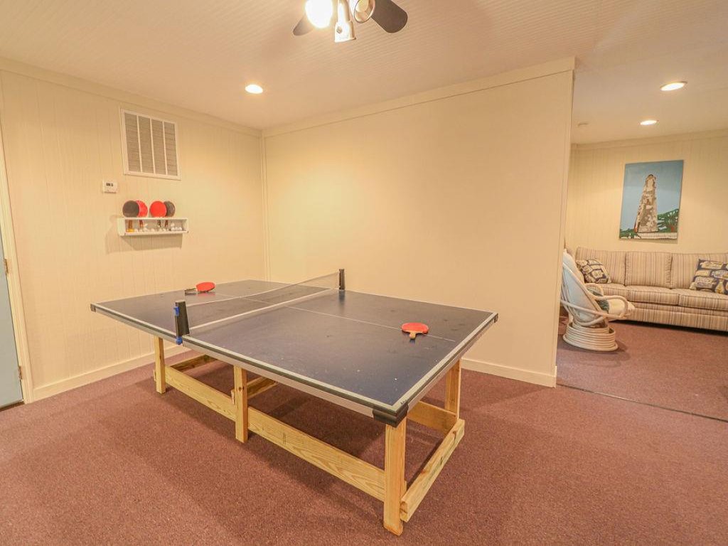 Salty Paradise / 419 Ocean Blvd West Vacation Rental in Holden Beach - RedAwning