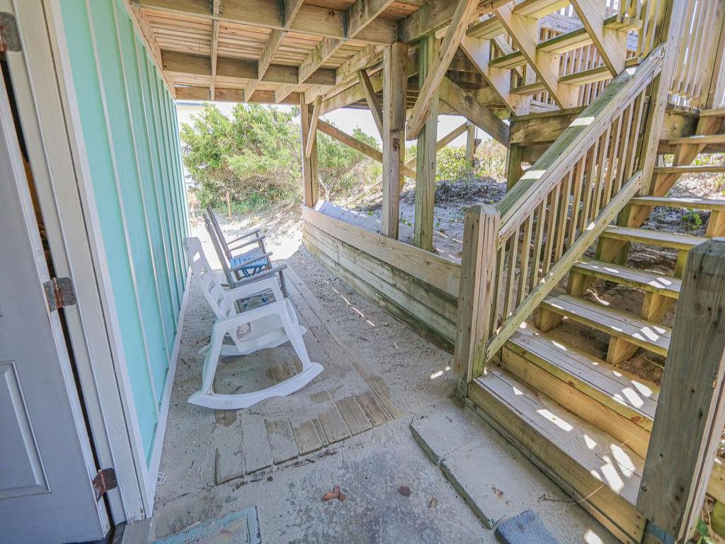 Salty Paradise / 419 Ocean Blvd West Vacation Rental in Holden Beach - RedAwning