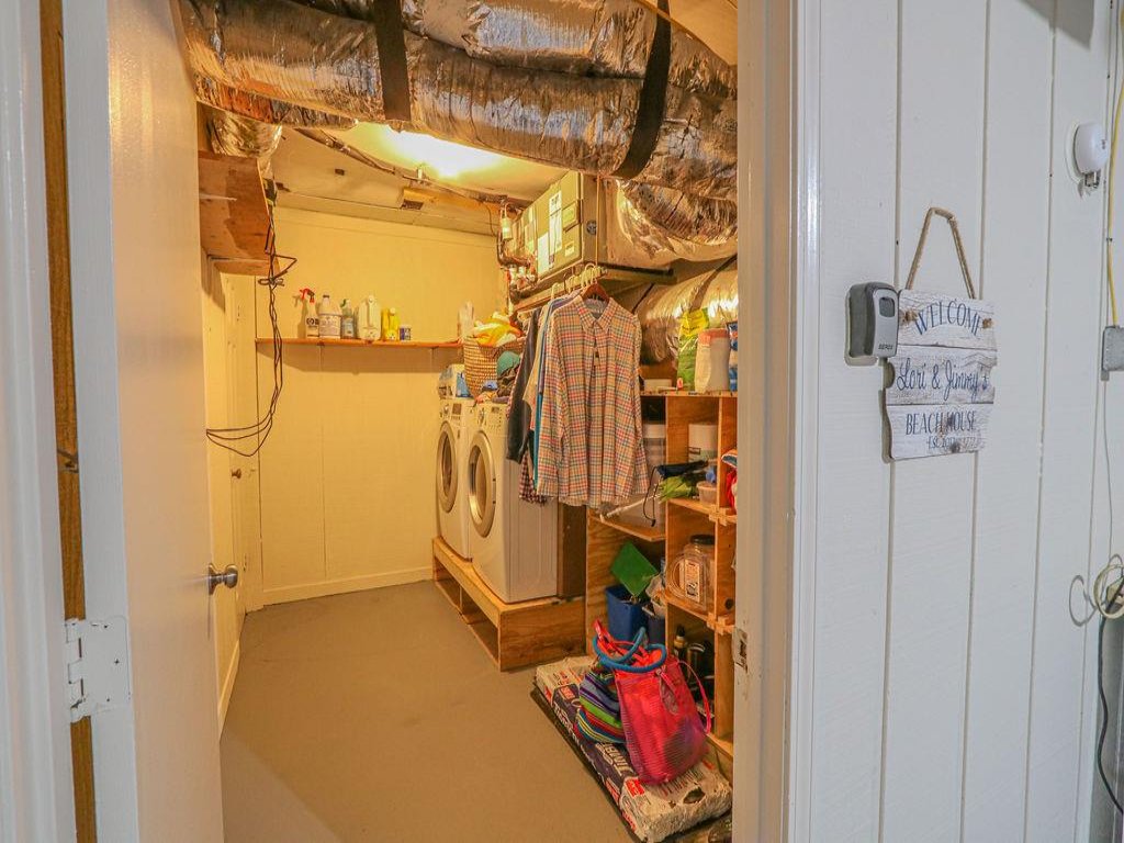Salty Paradise / 419 Ocean Blvd West Vacation Rental in Holden Beach - RedAwning
