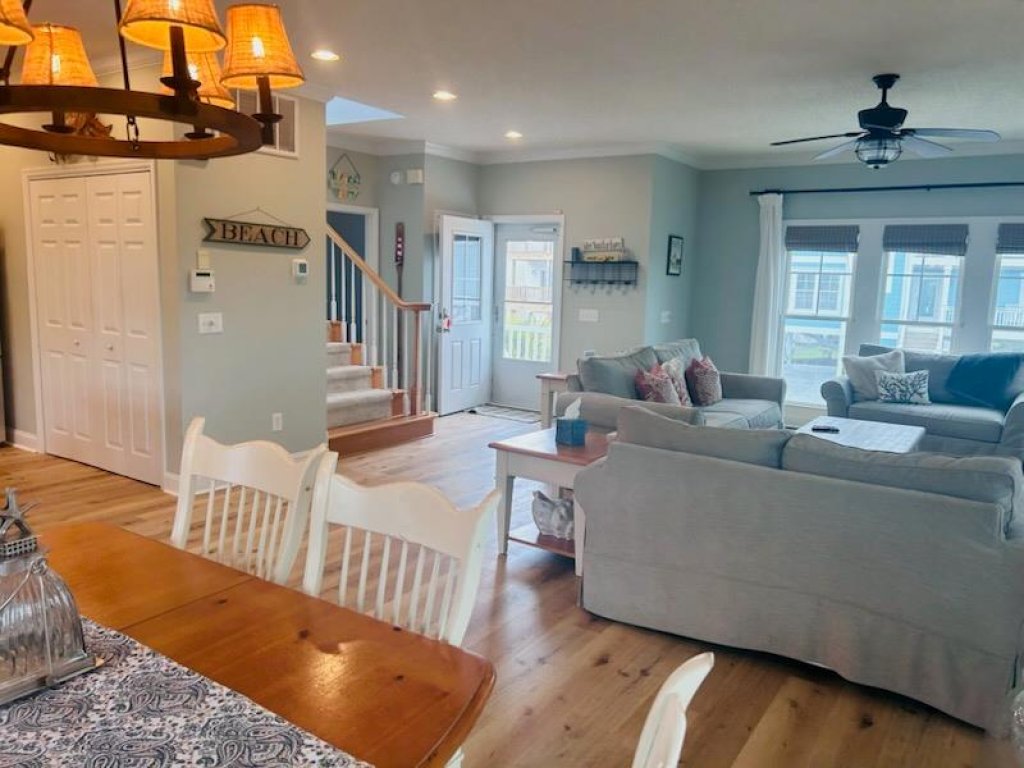 No Egrets / 124 By The Sea Vacation Rental in Holden Beach - RedAwning