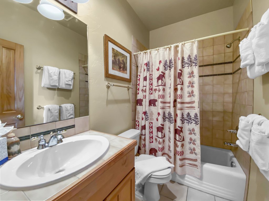 Gold King Chalet Vacation Rental in Breckenridge - RedAwning